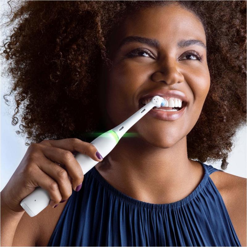 Oral-B iO 4 Şarjlı Diş Fırçası - Beyaz
